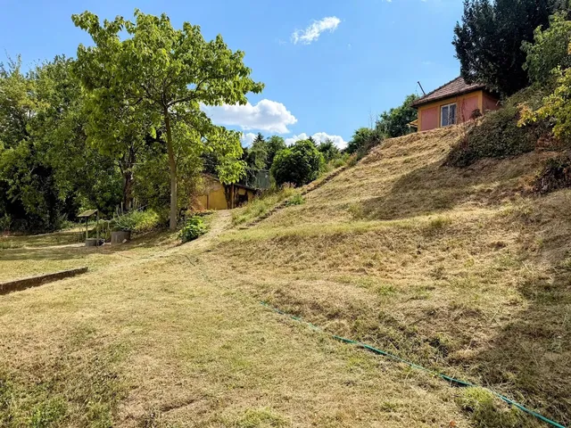 Eladó telek Kulcs 2468 nm