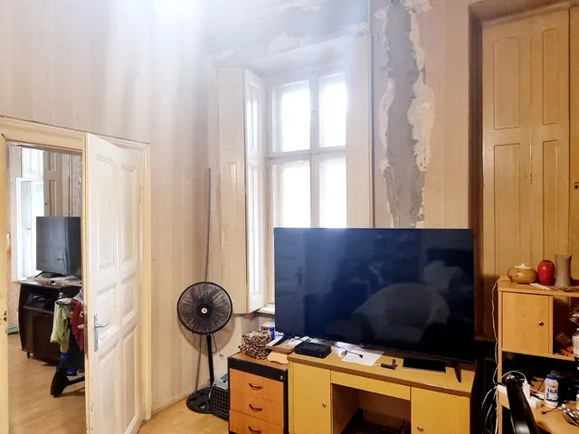 Eladó lakás Budapest V. kerület, Kálvin tér 60 nm