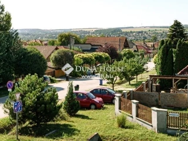Eladó ház Pécel, Kelő lakópark 200 nm