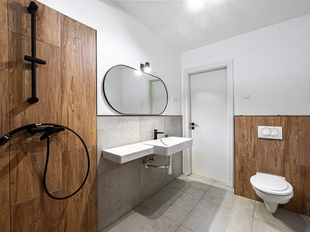 Eladó ház Pécel, Kelő lakópark 200 nm