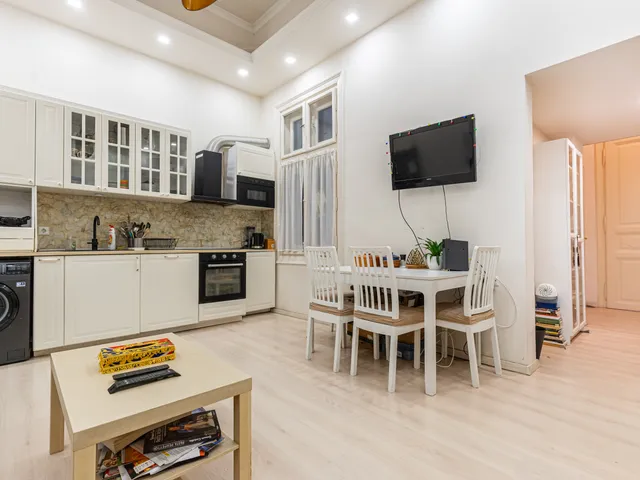 Eladó lakás Budapest VIII. kerület, Kiss József 77 nm