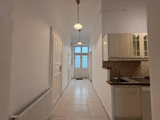 Eladó lakás Budapest VI. kerület, Nagykörúton belüli terület 87 nm