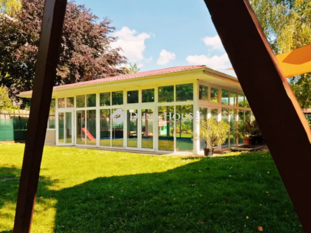 Eladó ház Budapest XVIII. kerület 360 nm