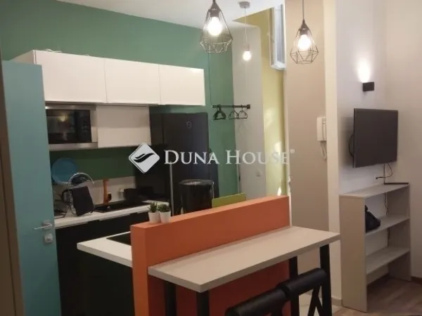 Eladó lakás Budapest VI. kerület, Nagykörúton kívüli terület 71 nm