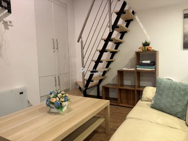 Eladó lakás Budapest VI. kerület 43 nm