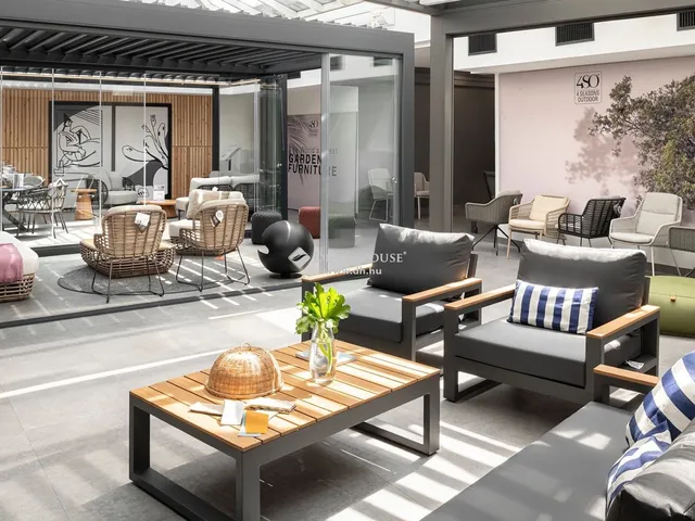 Eladó kereskedelmi és ipari ingatlan Budapest III. kerület 287 nm