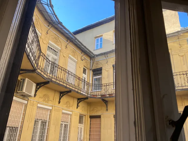 Eladó lakás Budapest VI. kerület, Nagykörúton belüli terület 54 nm