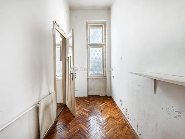 Eladó lakás Budapest I. kerület 140 nm