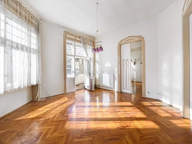 Eladó lakás Budapest I. kerület 140 nm