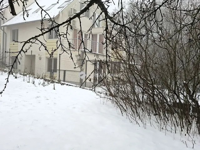 Eladó telek Budapest III. kerület, Testvérhegy 1893 nm