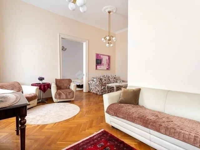 Eladó lakás Budapest V. kerület 73 nm