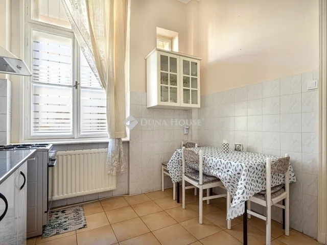 Eladó lakás Budapest V. kerület 73 nm