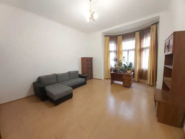 Eladó lakás Budapest VI. kerület, Nagykörúton kívüli terület 71 nm