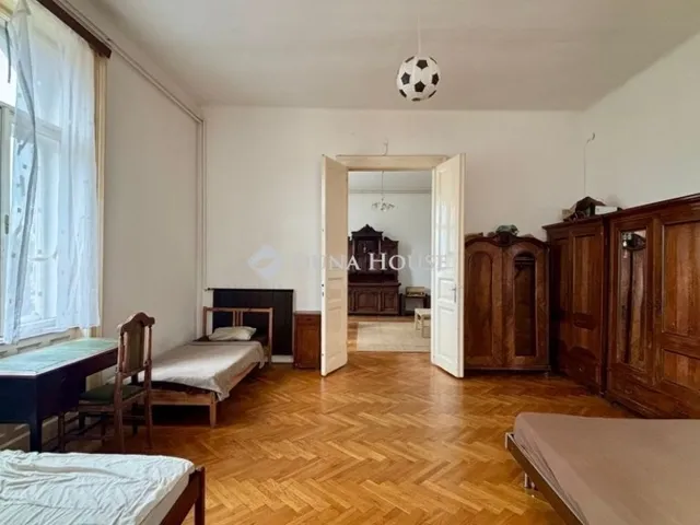 Eladó lakás Budapest VIII. kerület 77 nm