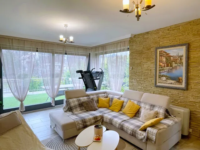 Eladó ház Biatorbágy, Iharos 250 nm