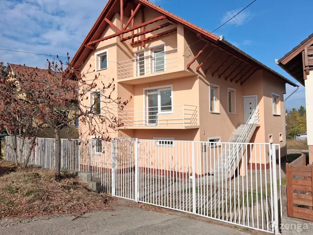 Eladó ház Tura 300 nm