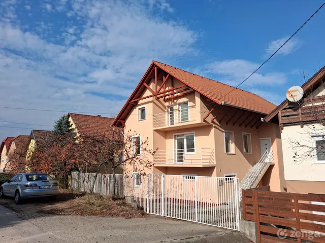 Eladó ház Tura 300 nm