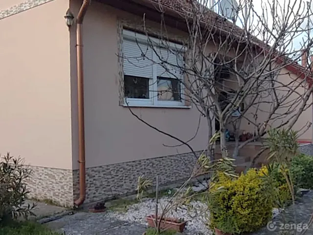 Eladó ház Mikepércs 82 nm