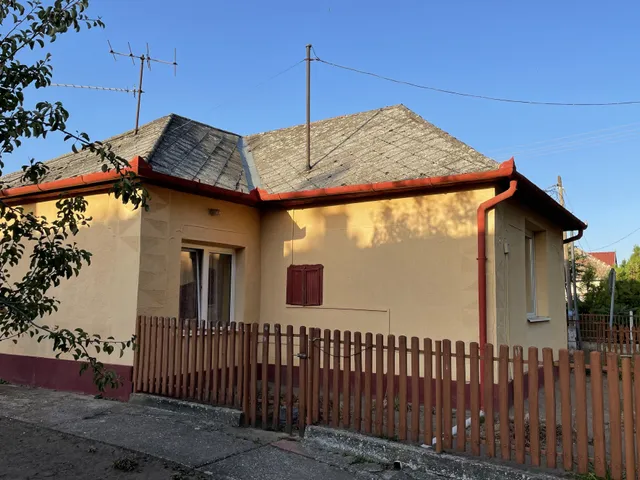 Eladó ház Vasmegyer 70 nm