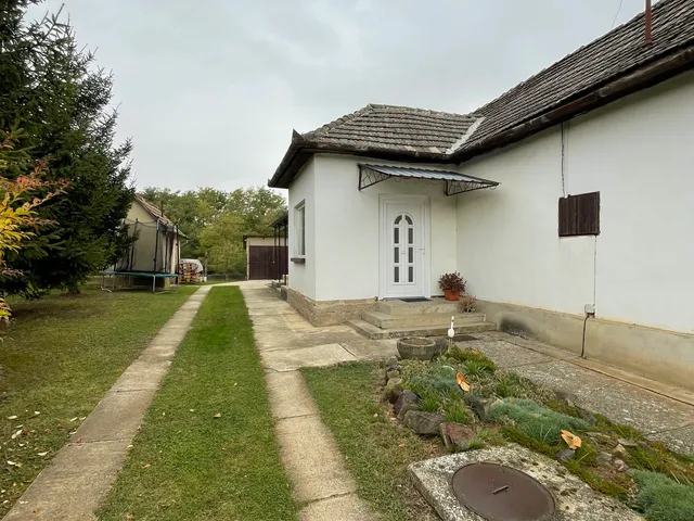 Eladó ház Buj 84 nm