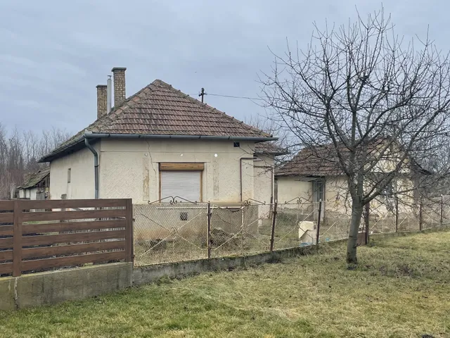Eladó ház Tiszaeszlár 60 nm