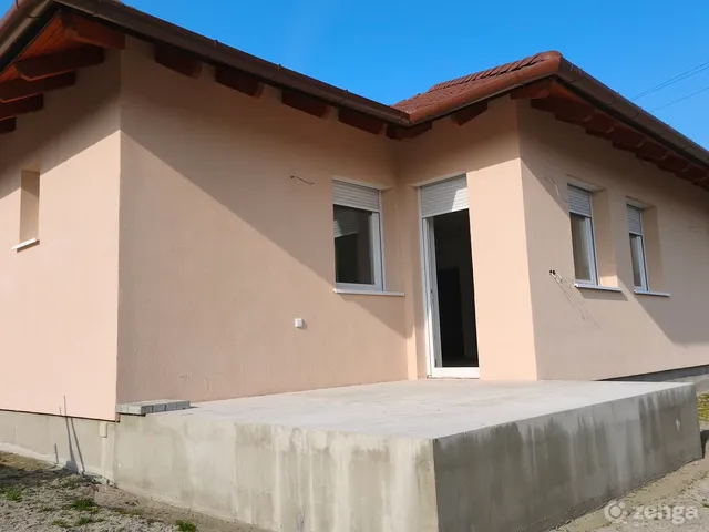 Eladó ház Bugyi 89 nm