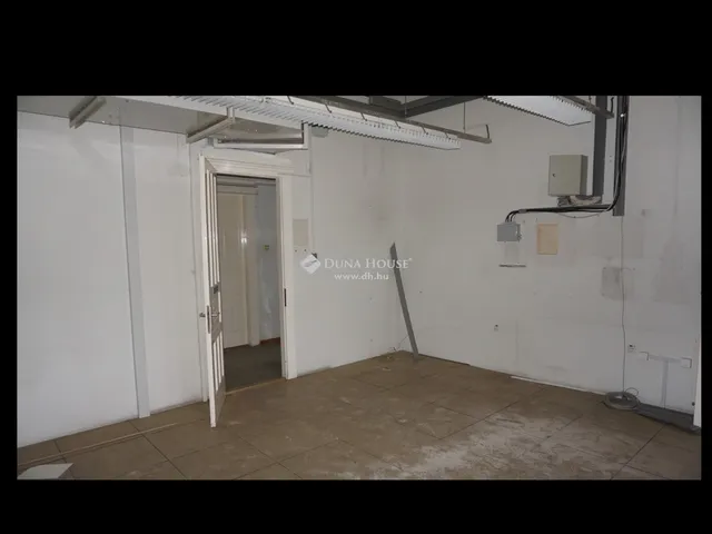 Kiadó kereskedelmi és ipari ingatlan Zalaegerszeg, Belváros 519 nm