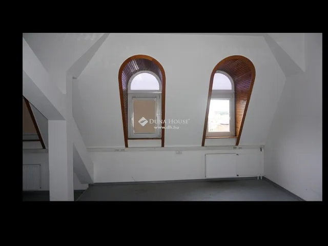 Kiadó kereskedelmi és ipari ingatlan Zalaegerszeg, Belváros 519 nm