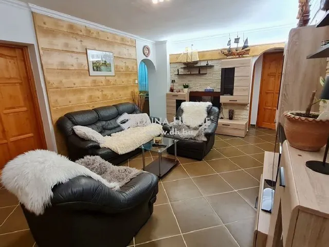 Eladó ház Pusztaszentlászló 118 nm