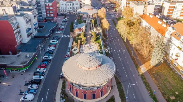 Eladó kereskedelmi és ipari ingatlan Zalaegerszeg 259 nm