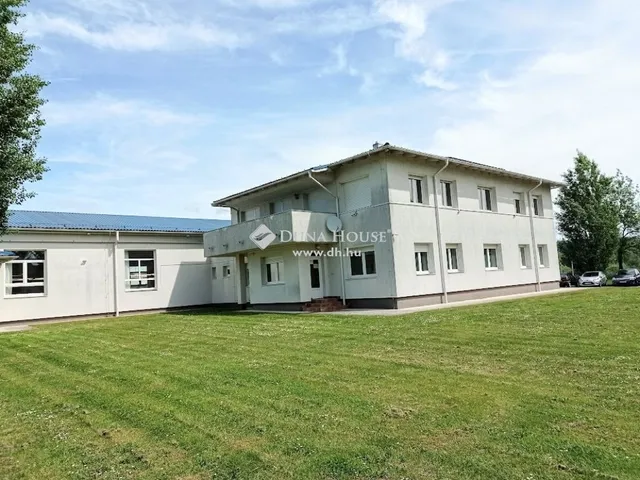 Eladó kereskedelmi és ipari ingatlan Zalaegerszeg 1710 nm