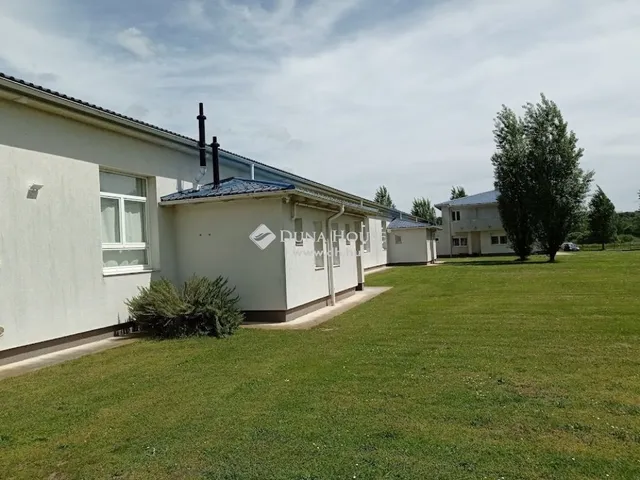 Eladó kereskedelmi és ipari ingatlan Zalaegerszeg 1710 nm