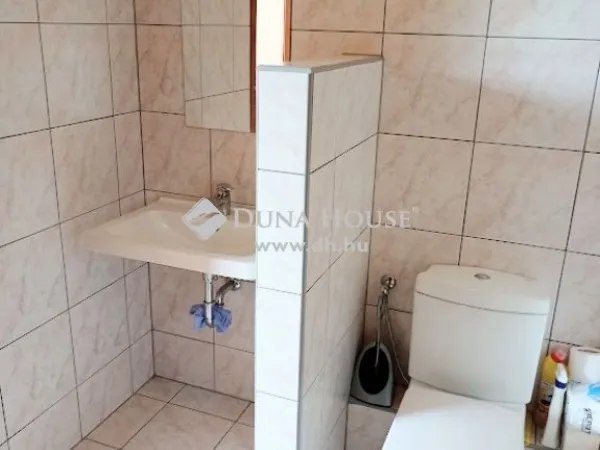 Eladó kereskedelmi és ipari ingatlan Zalaegerszeg 1710 nm