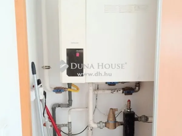 Eladó kereskedelmi és ipari ingatlan Zalaegerszeg 1710 nm