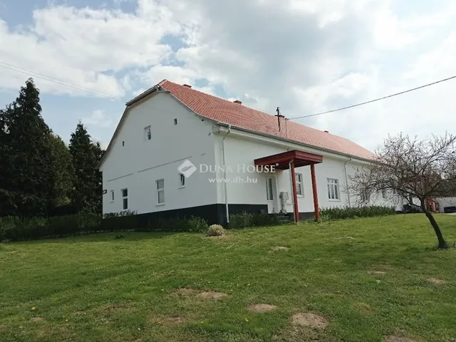 Eladó ház Söjtör 250 nm