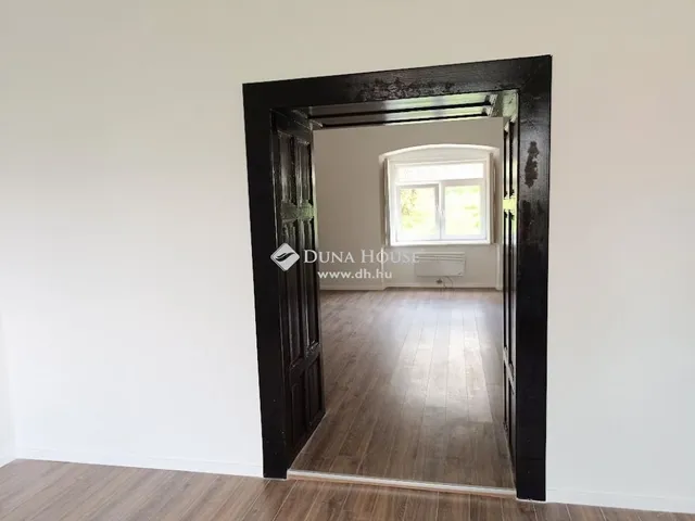 Eladó ház Söjtör 250 nm