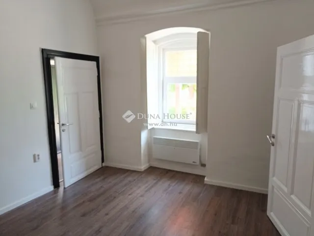 Eladó ház Söjtör 250 nm