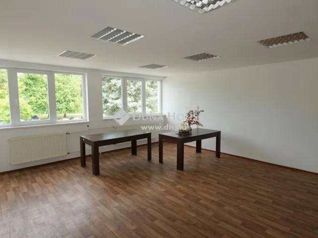 Kiadó kereskedelmi és ipari ingatlan Zalaegerszeg, Páterdomb 540 nm