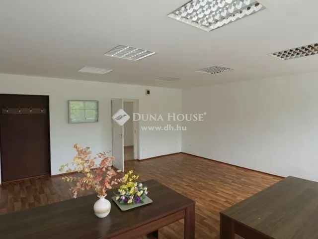 Kiadó kereskedelmi és ipari ingatlan Zalaegerszeg, Páterdomb 540 nm