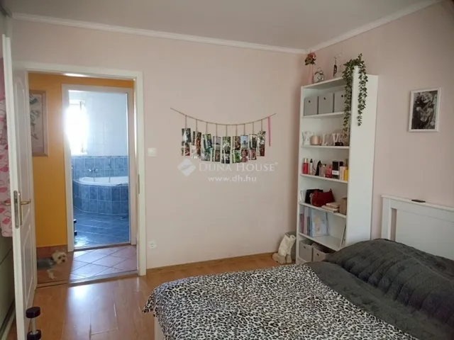 Eladó lakás Teskánd 96 nm