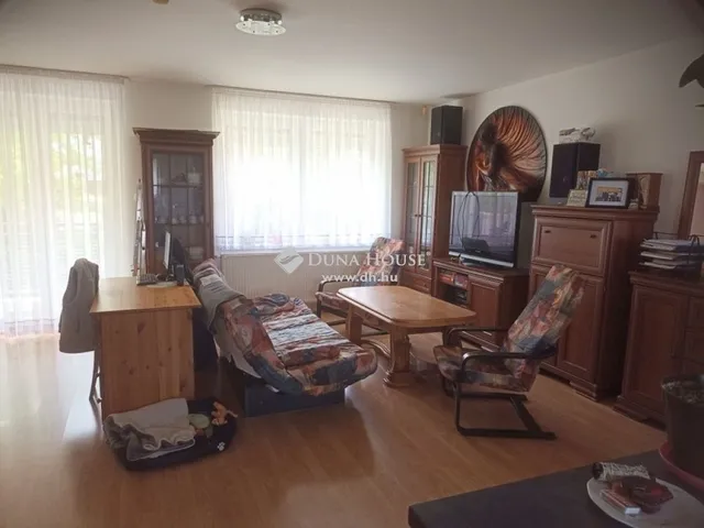 Eladó lakás Teskánd 96 nm