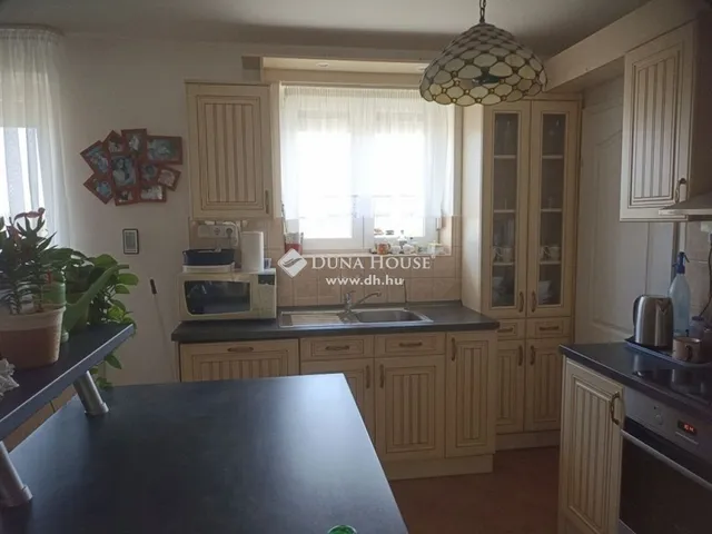 Eladó lakás Teskánd 96 nm