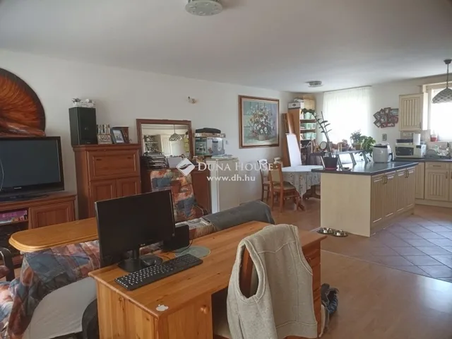 Eladó lakás Teskánd 96 nm