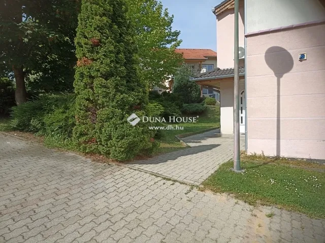 Eladó lakás Teskánd 96 nm