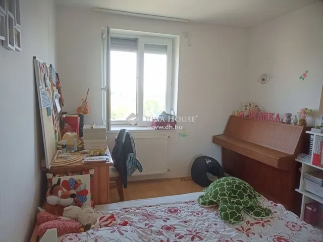 Eladó lakás Teskánd 96 nm