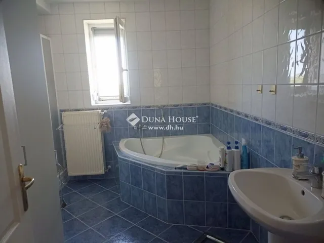 Eladó lakás Teskánd 96 nm