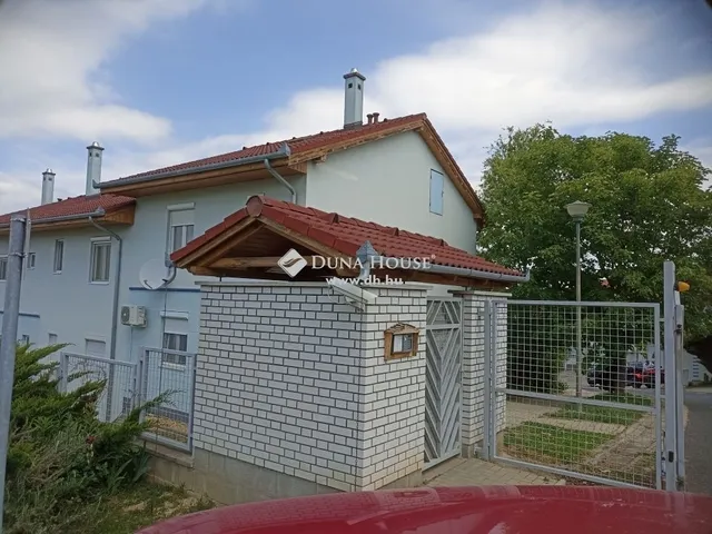 Eladó lakás Teskánd 96 nm