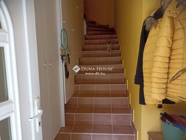 Eladó lakás Teskánd 96 nm