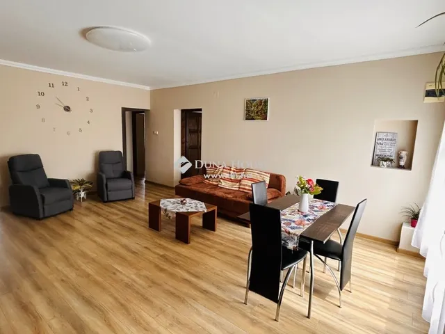 Eladó ház Petrikeresztúr 99 nm
