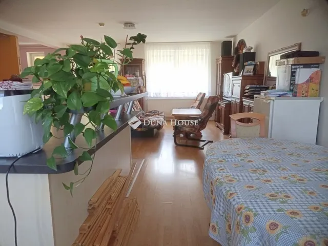 Eladó lakás Teskánd 96 nm